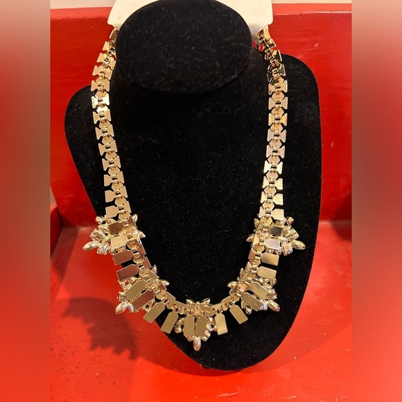 NWT Van Heusen necklace - Picture 4 of 6